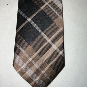 APT 9 Men’s Kanabec Plaid Neck Tie. Primary colors are gray and brown. NWT.